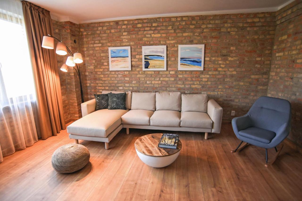 Art Gallery Apartment Nové Zámky Exterior foto