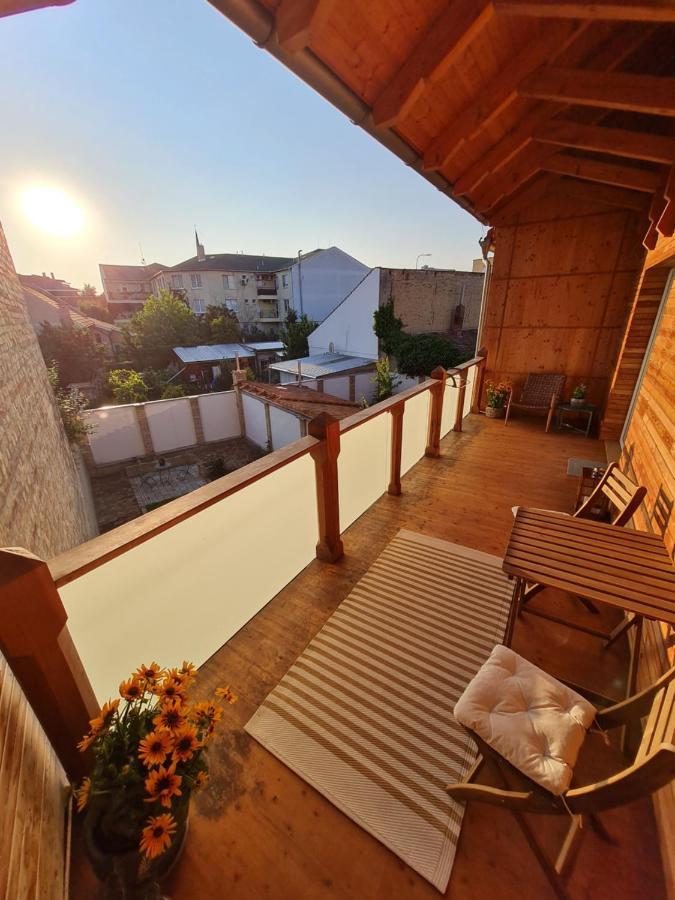 Art Gallery Apartment Nové Zámky Exterior foto